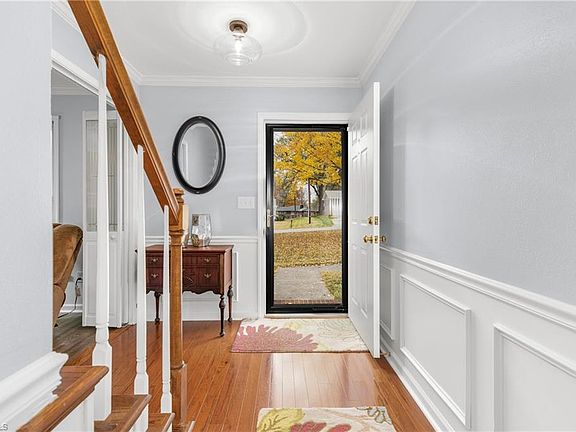 4th image of 1076 Candlewood Dr