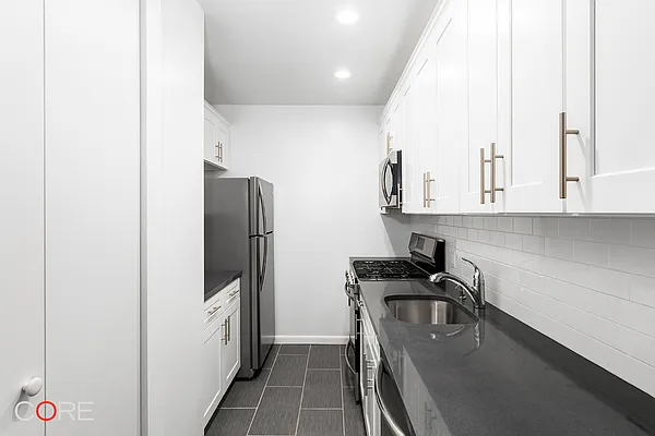 Rented by CORE | media 2