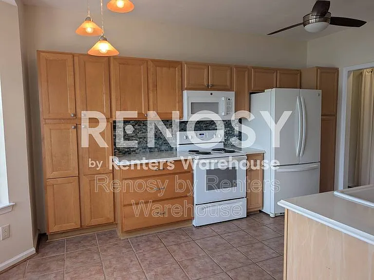 5520 Summer Cres — Photo 10