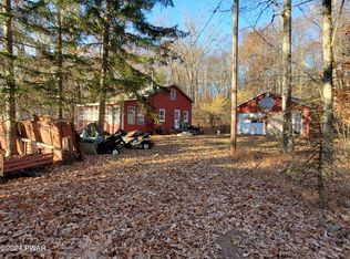 209 Urban Rd, Hawley, PA 18428