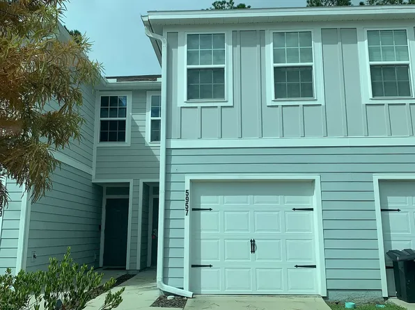 5957 Creekside Crossing Dr, Jacksonville, FL 32210