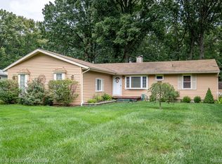 10625 Dewitt Rd, Van Buren Township, MI 48111