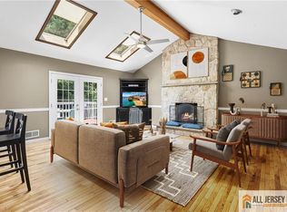 19 Station Rd, Cranbury, NJ 08512