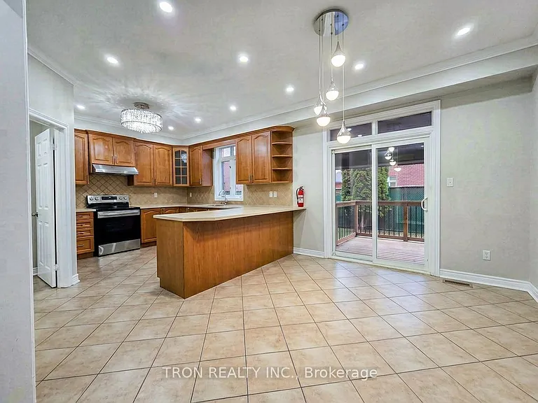 32 Arundel Dr — Photo 8