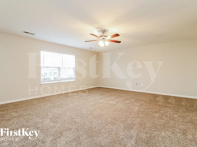 2184 McLaughlin Dr — Photo 7