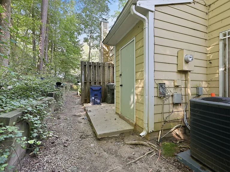 839 Dalewood Dr — Photo 28