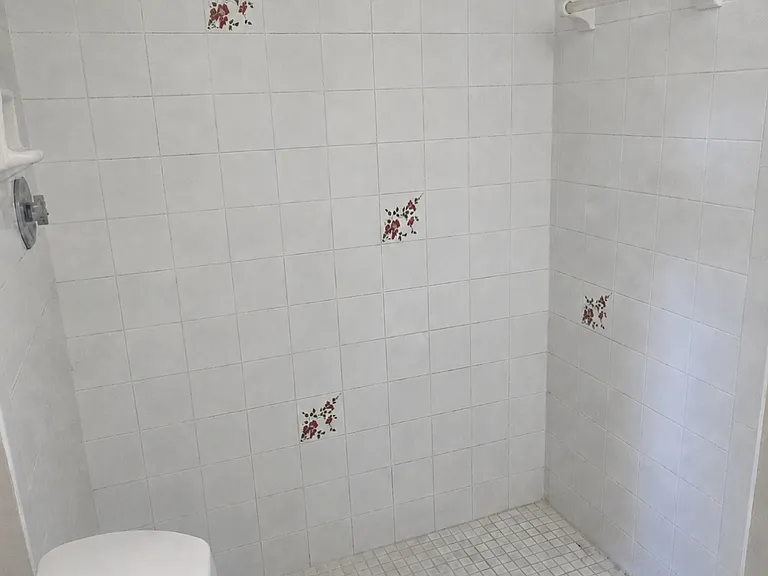 1203 Saxony Cir #A — Photo 14