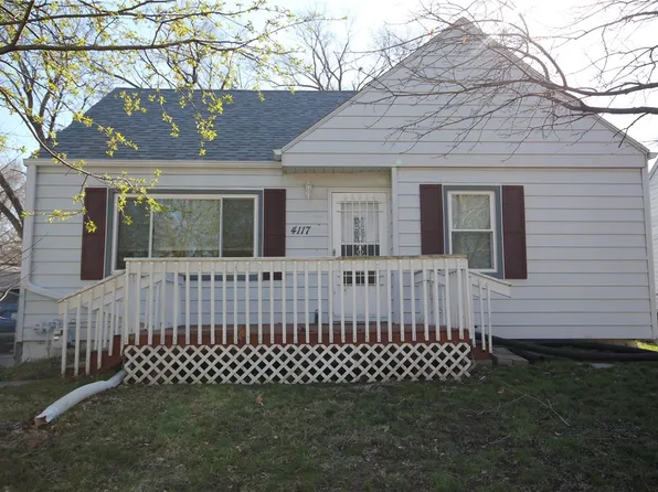 4117 15th St, Des Moines, IA 50313