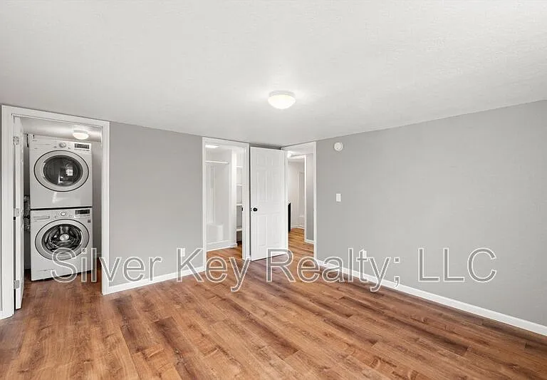 518 Church St — Photo 9
