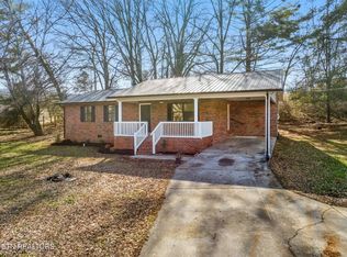 245 Meadow Ln, Sweetwater, TN 37874