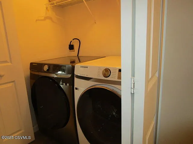 820 Baker St — Photo 16
