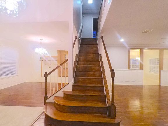 4th image of 2906 Wren Cir