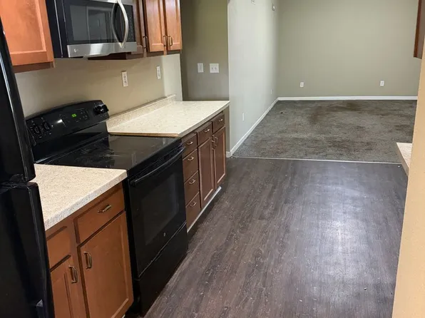 1040 Main St, Onalaska, WI 54650