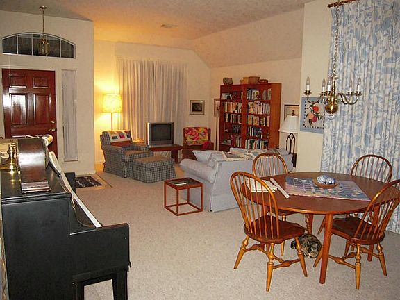 3rd image of 20435 Drakewood Dr
