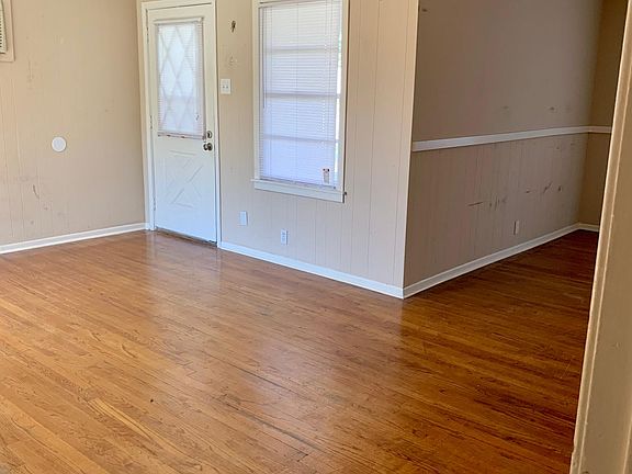 2nd image of 5821 Coleman St