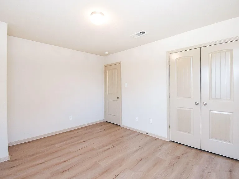 2106 Harmon Crest Ct — Photo 37