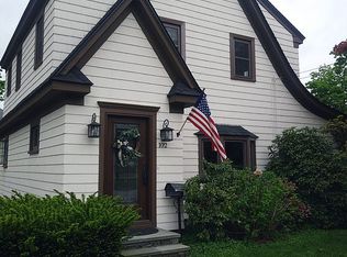 102 Hillard Ave, Warwick, RI 02886