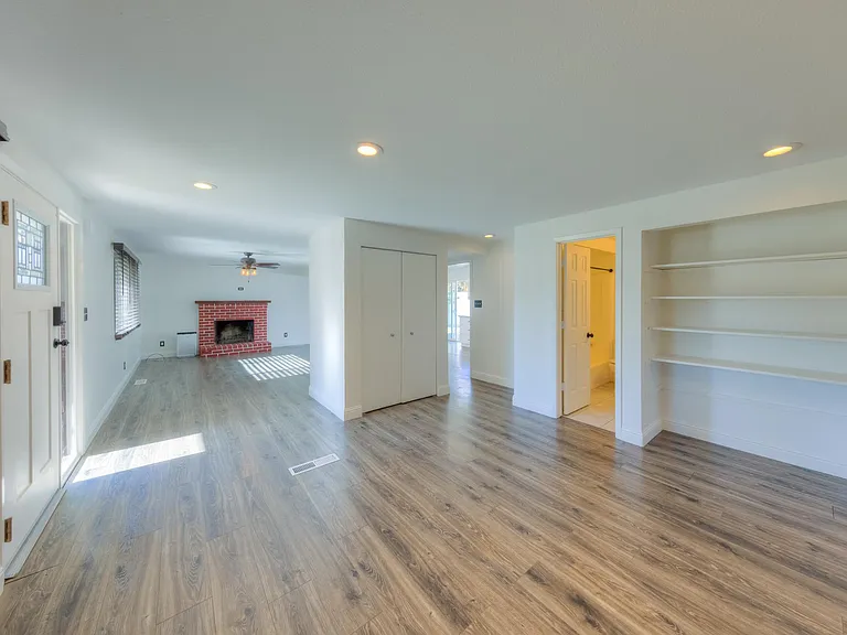 605 Autumn Hills Dr — Photo 14