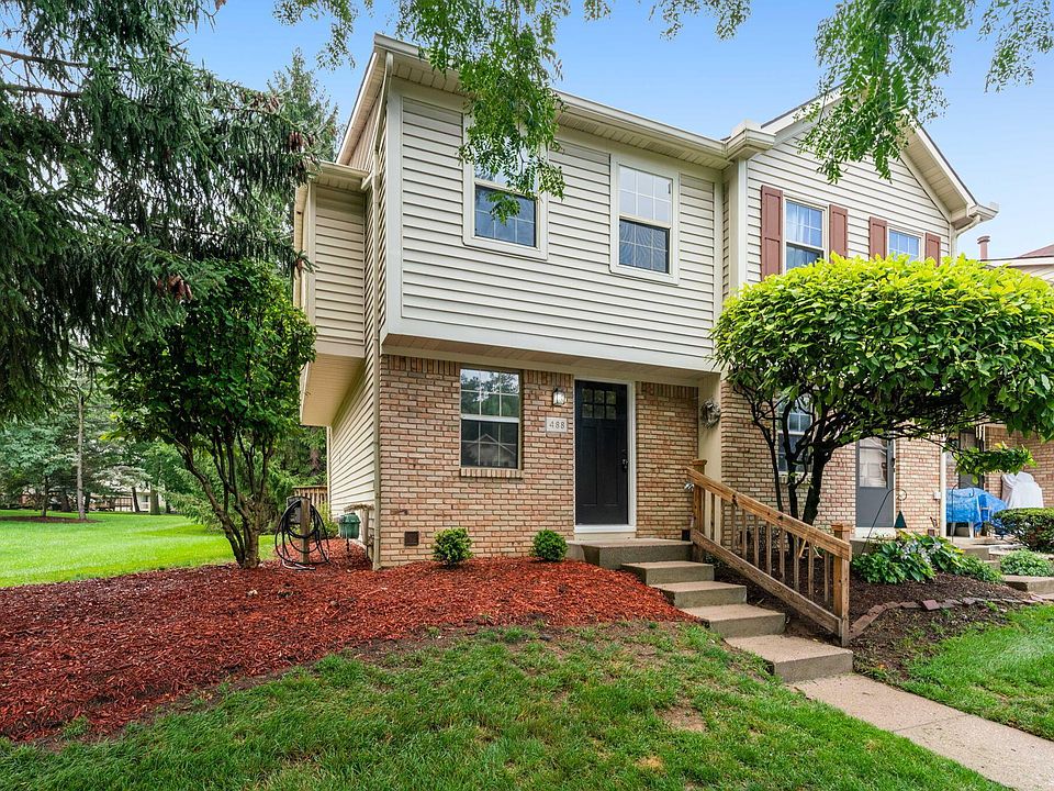1st image of 488 Foxtrail Cir W