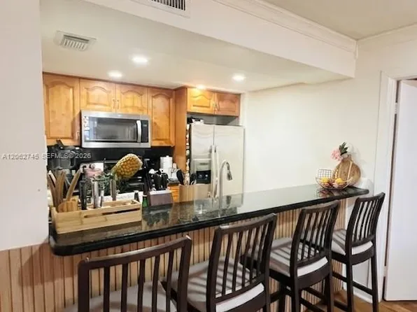8100 Geneva Ct APT 137, Doral, FL 33166