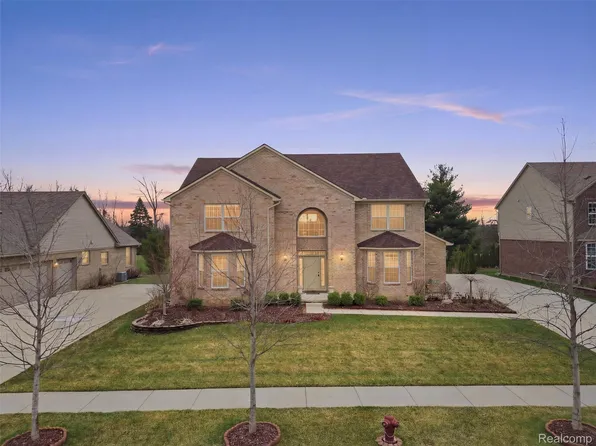 47527 Ellery Ln, Canton, MI 48187