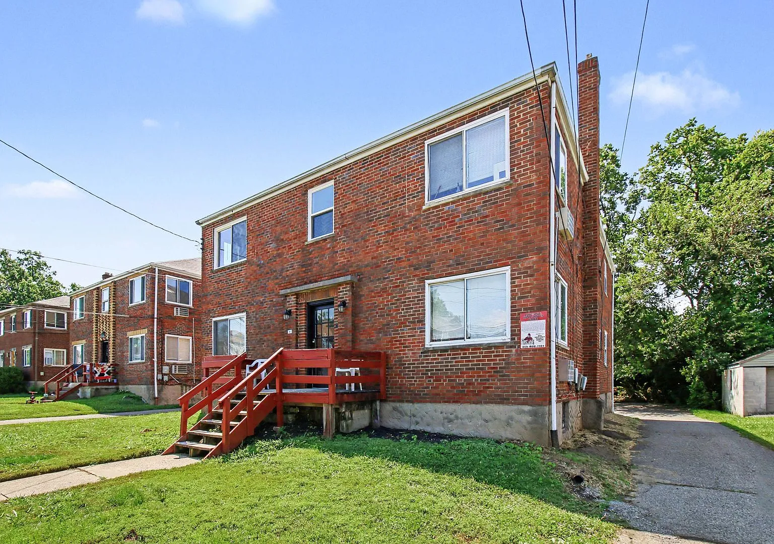 629 Maple Dr, Cincinnati OH 45215 — Photo 2