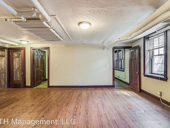 3rd image of 427 Grove St