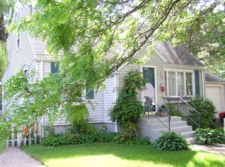 4 Lucia Rd, Marblehead, MA 01945