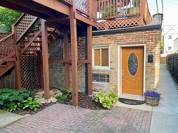 5th image of 1729 N Washtenaw Ave #1R