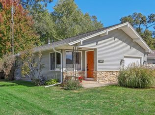 440 E Harvard St, Oconomowoc, WI 53066