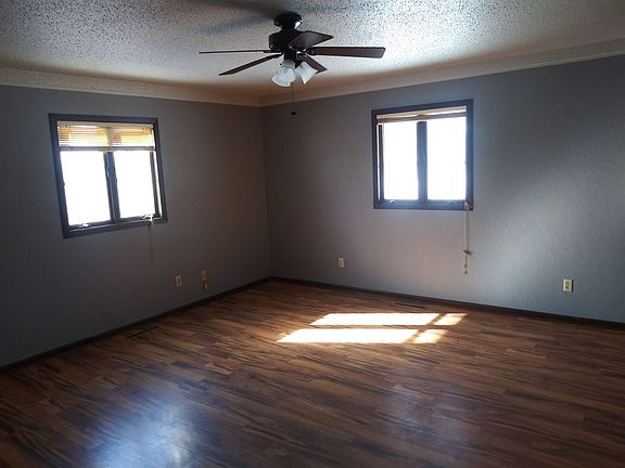 5th image of 2503 Zenith Ave