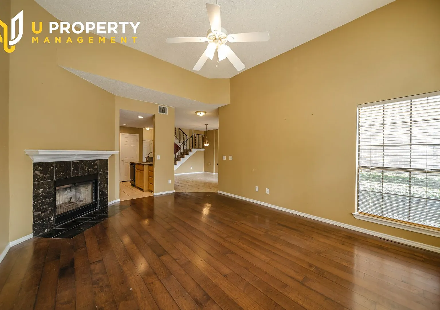 Sweet townhome in the heart of Plano — Photo 4