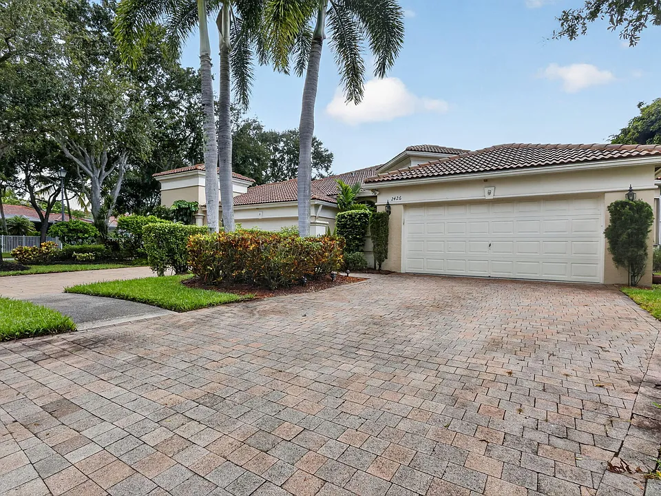 2426 Sandy Cay