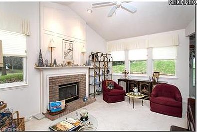4th image of 8570 Pine Creek Ln