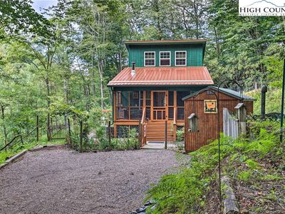 925 E Big Springs Road, Lansing, NC, 28643
