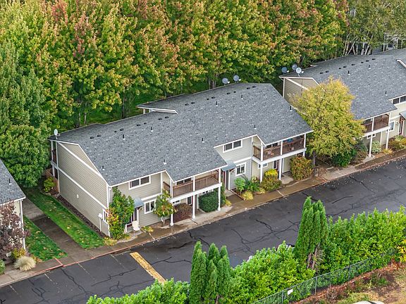 3rd image of 1706 Avalon Way Unit 38