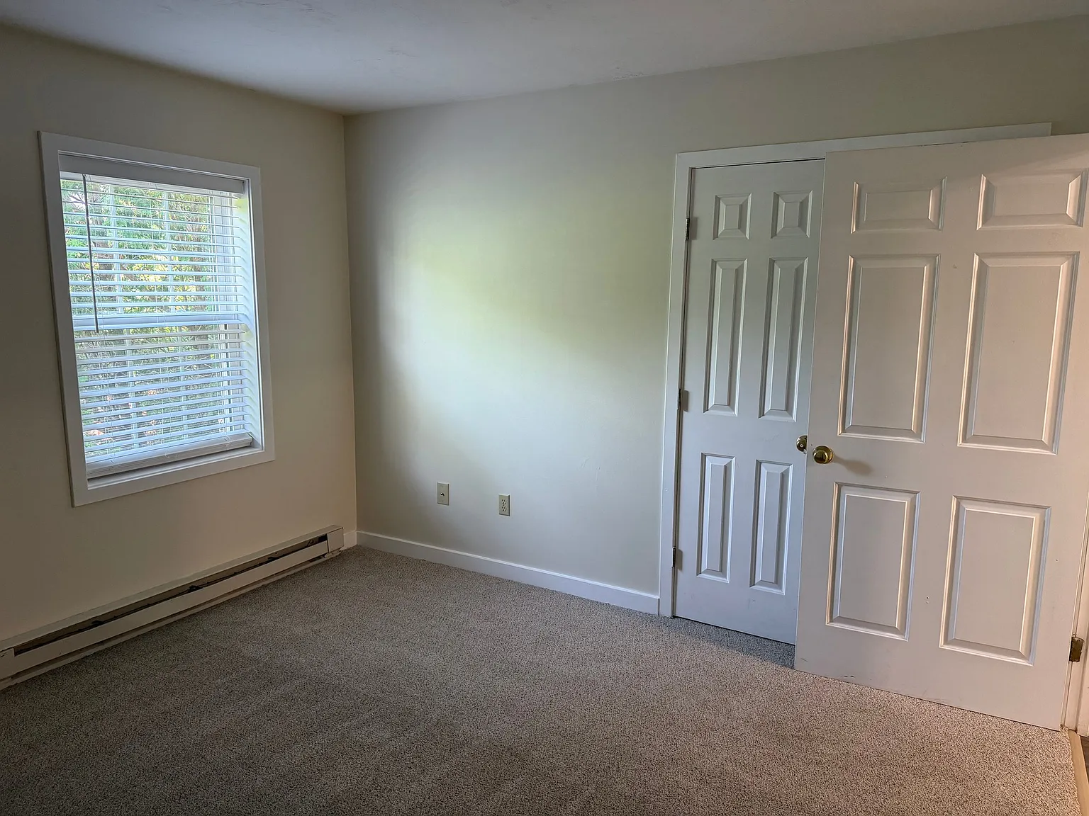 Spacious 3 Bedroom Apartment - Available June 2027! — Photo 4