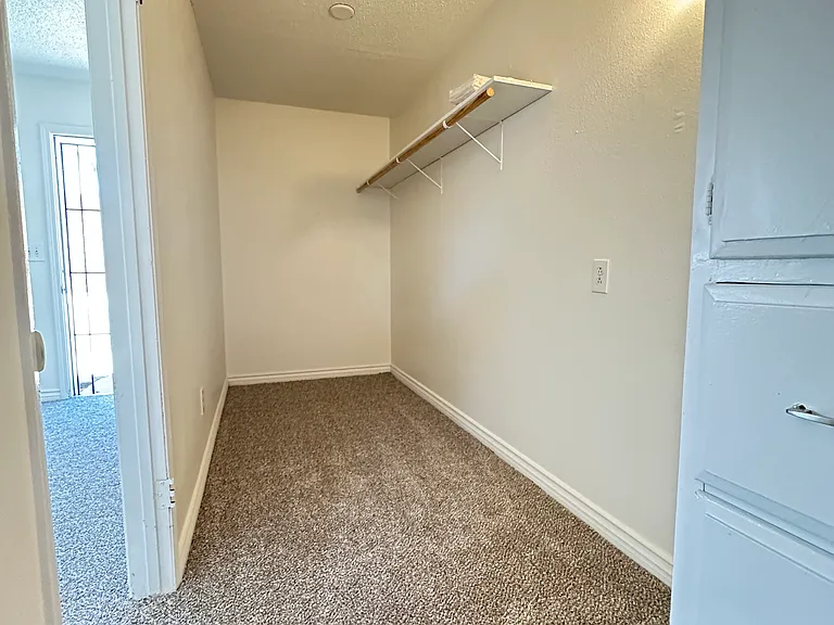 1554 W Ramona Dr #B — Photo 6