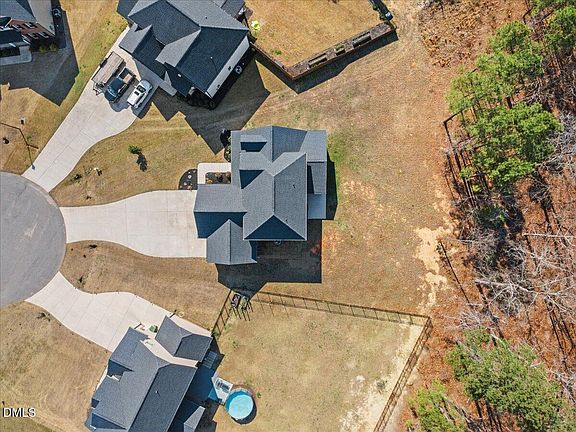 2nd image of 338 Oakhaven Dr