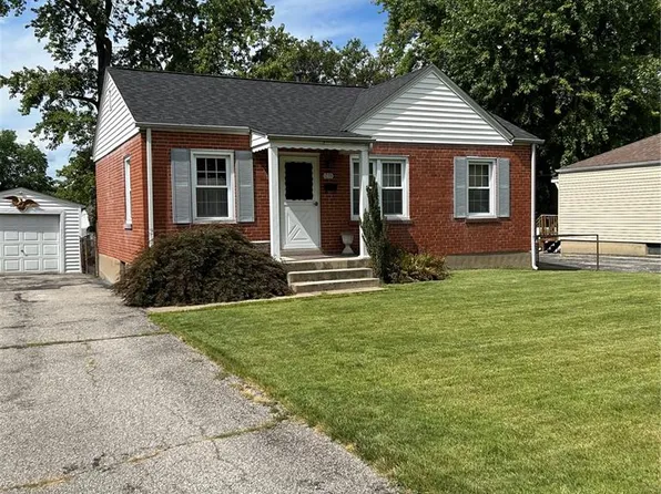 1225 Saint Joan Dr, Florissant, MO 63031