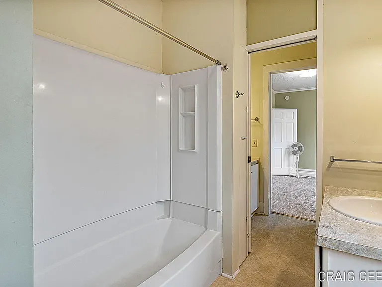 320 Charles Ave SE #2 — Photo 21