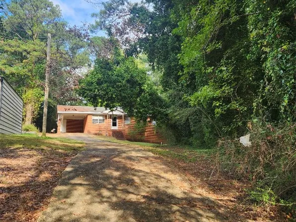 107 NE Colonel Ave SW #1, Tuskegee, AL 36083