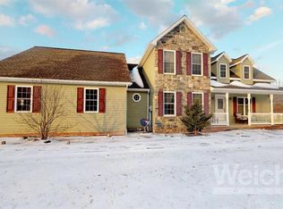 28 Briar Rose Ln, Montoursville, PA 17754