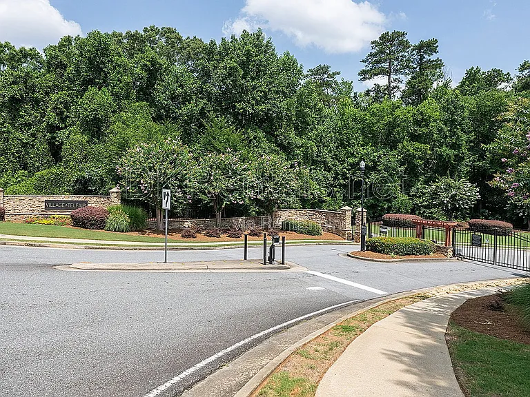 1540 Hampton Hollow Dr — Photo 39