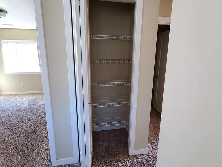 4729 Parker St — Photo 15