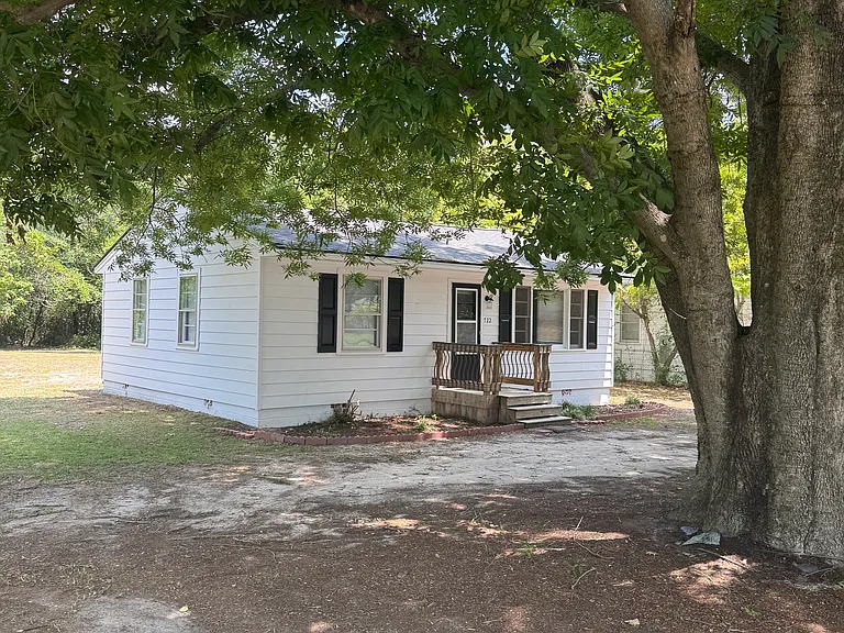 722 Veda St — Photo 2