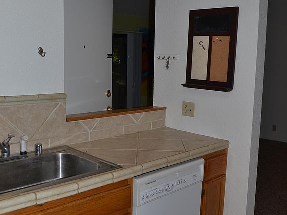 5th image of 25 Stenner St