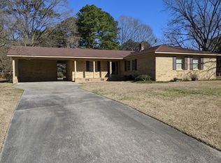 410 Beechwood Dr, Smithfield, NC 27577