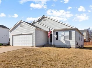 411 Creek Bend Dr, Moscow Mills, MO 63362