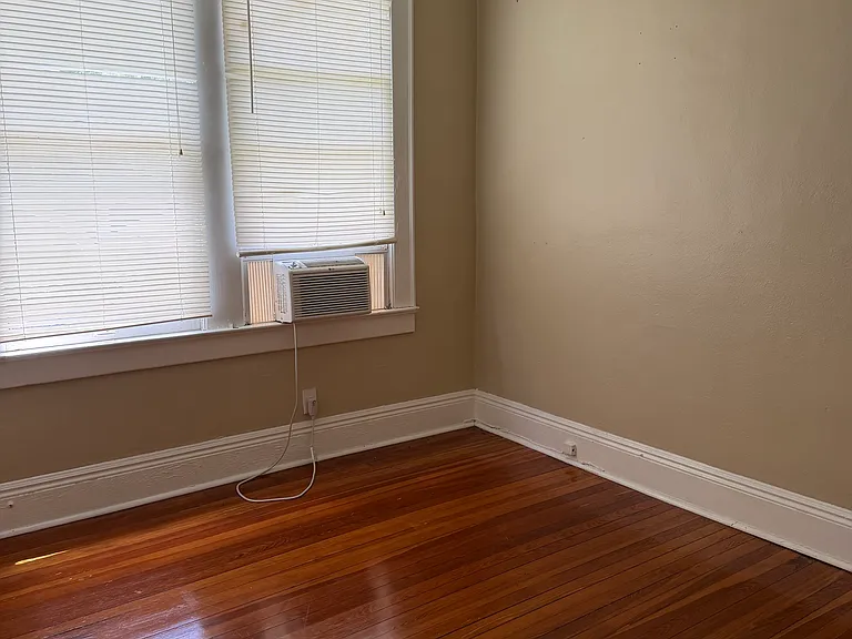 dining room (possible office)